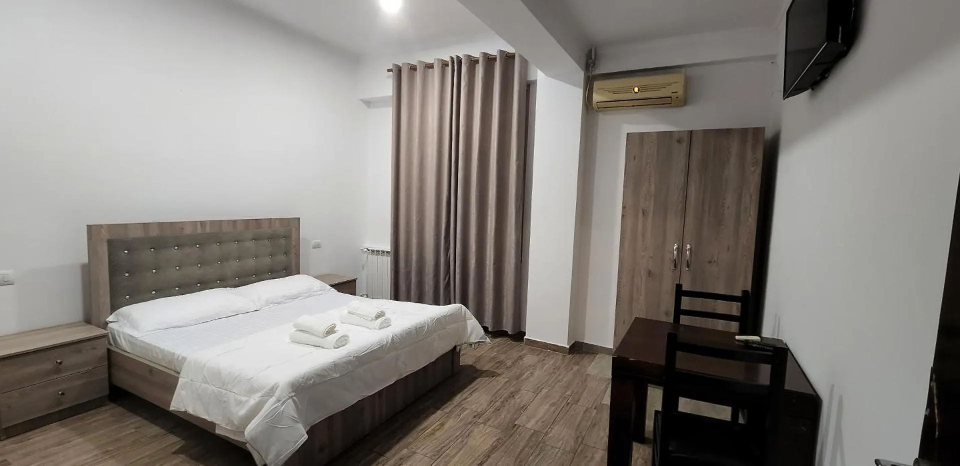 Hotel Kleo Rinas