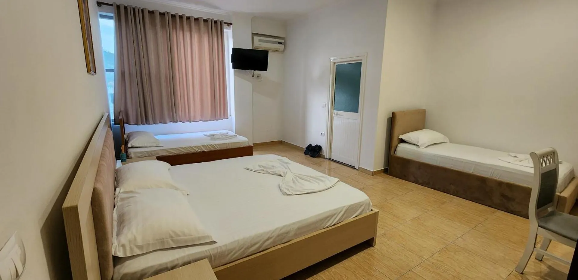 Hotel Kleo Rinas Albania